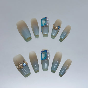 Evergreen Bliss - Leah Nail Queen