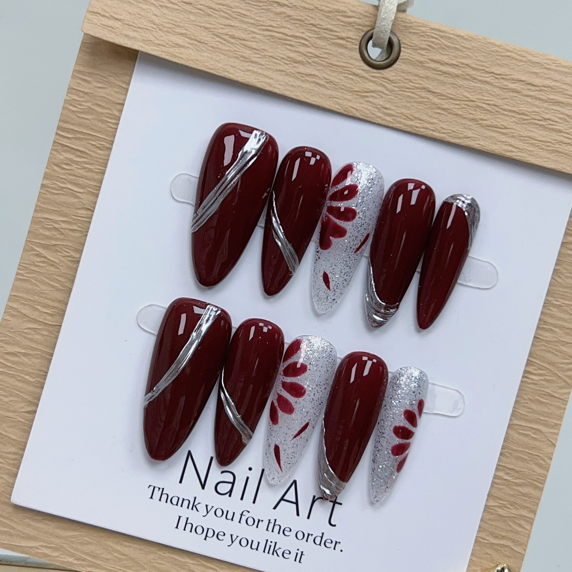 Fleur Rouge - Leah Nail Queen